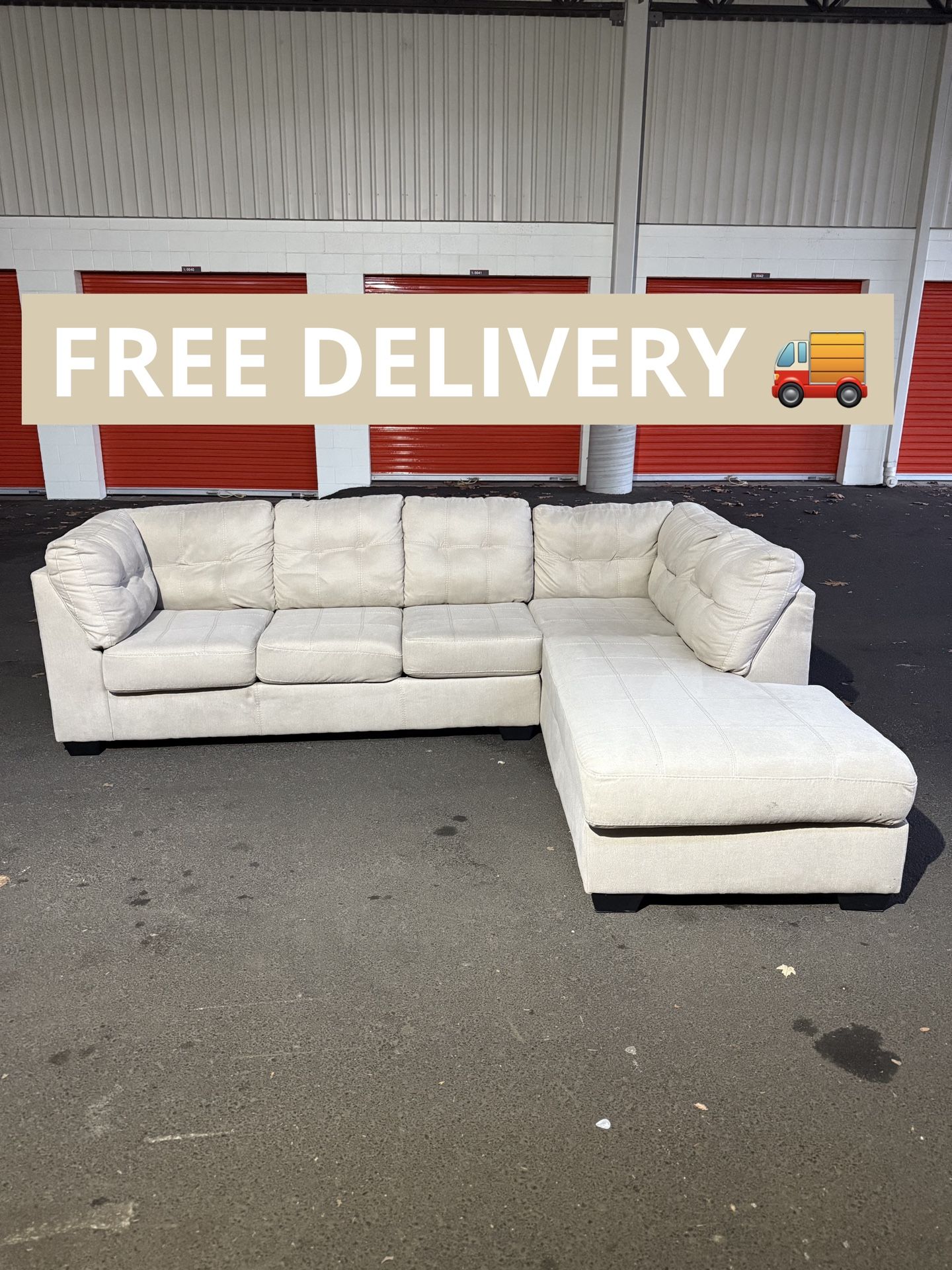 Beige Tan Sectional Couch 🛋️- FREE DELIVERY 🚚