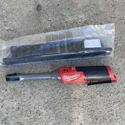 Milwaukee M12 FUEL INSIDER 12V Lithium-Ion Brushless Cordless 1/4 in. - 3/8 in. Extended Reach Box Ratchet (Tool-Only)