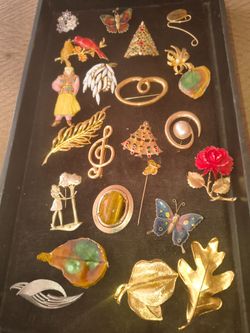 Variety of Vintage brooches