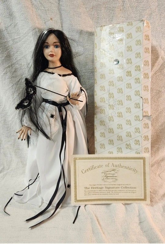 HERITAGE SIGNATURE COLLECTION HALLOWEEN WHITE DRESS W/SPIDER PORCELAIN DOLL-NICE