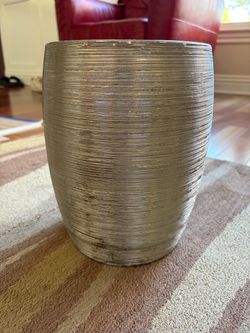 Bathroom Trash Bin