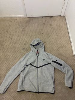 grey nike tech