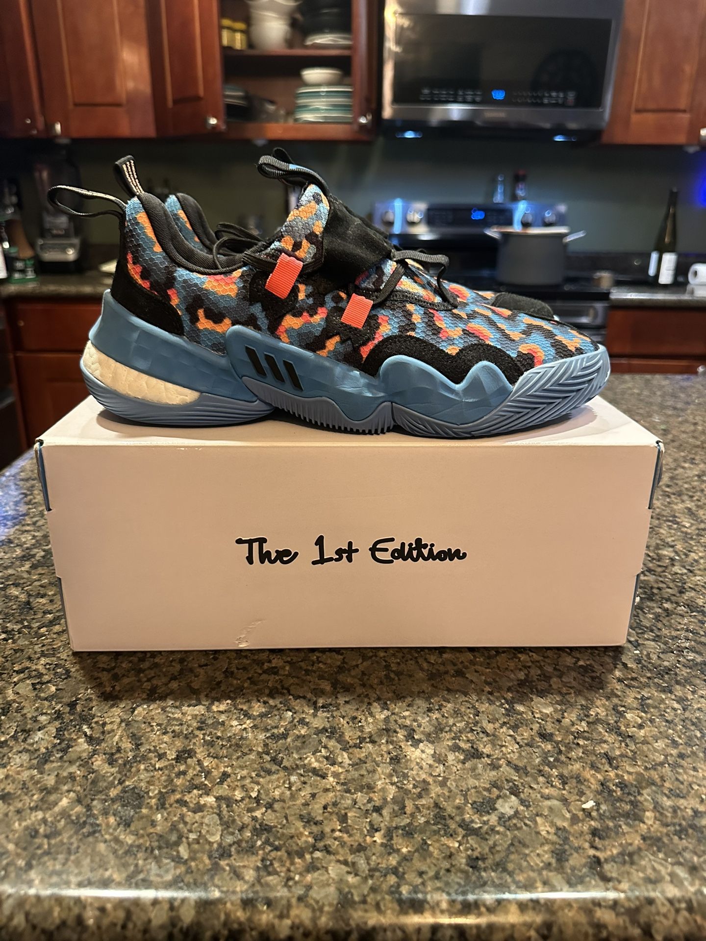 trae young 1st edition shoes