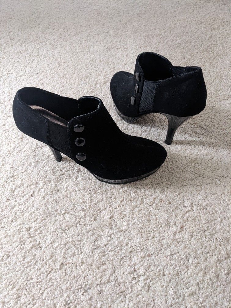 Black Booties, 8