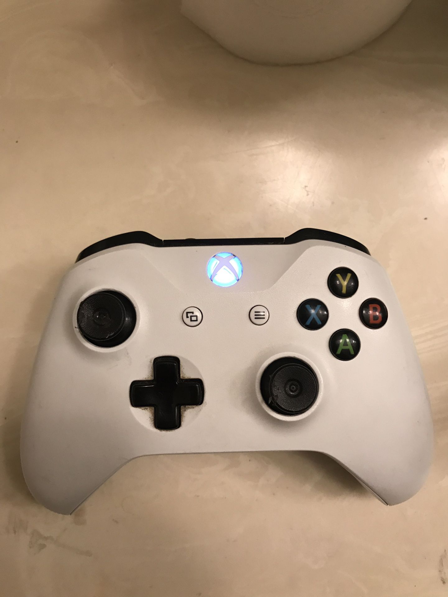Xbox One Wireless Controller (White)