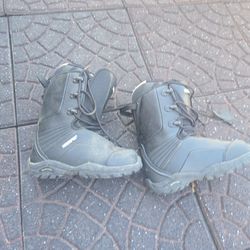 Size 7 Snow Boots