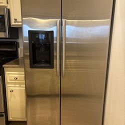GE Refrigerator and Freezer