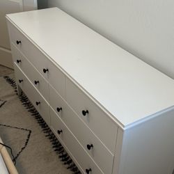 Dresser And Nightstand Set