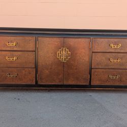 Vintage dresser