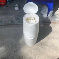 Diaper Genie 