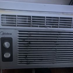 Midea AC used but still works great! needs to be cleaned though. works perfectly