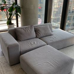 Selling Floyd Sofa