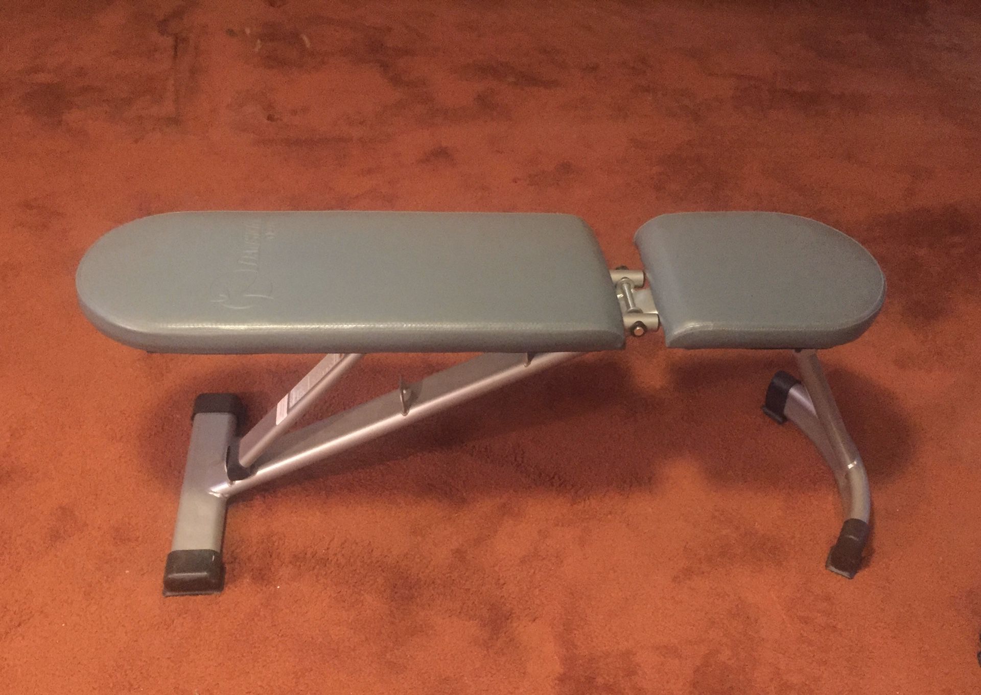 Weight Fitness bench multiposition adjustable steel/vinyl 300 pound capacity
