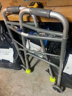 Adult walker