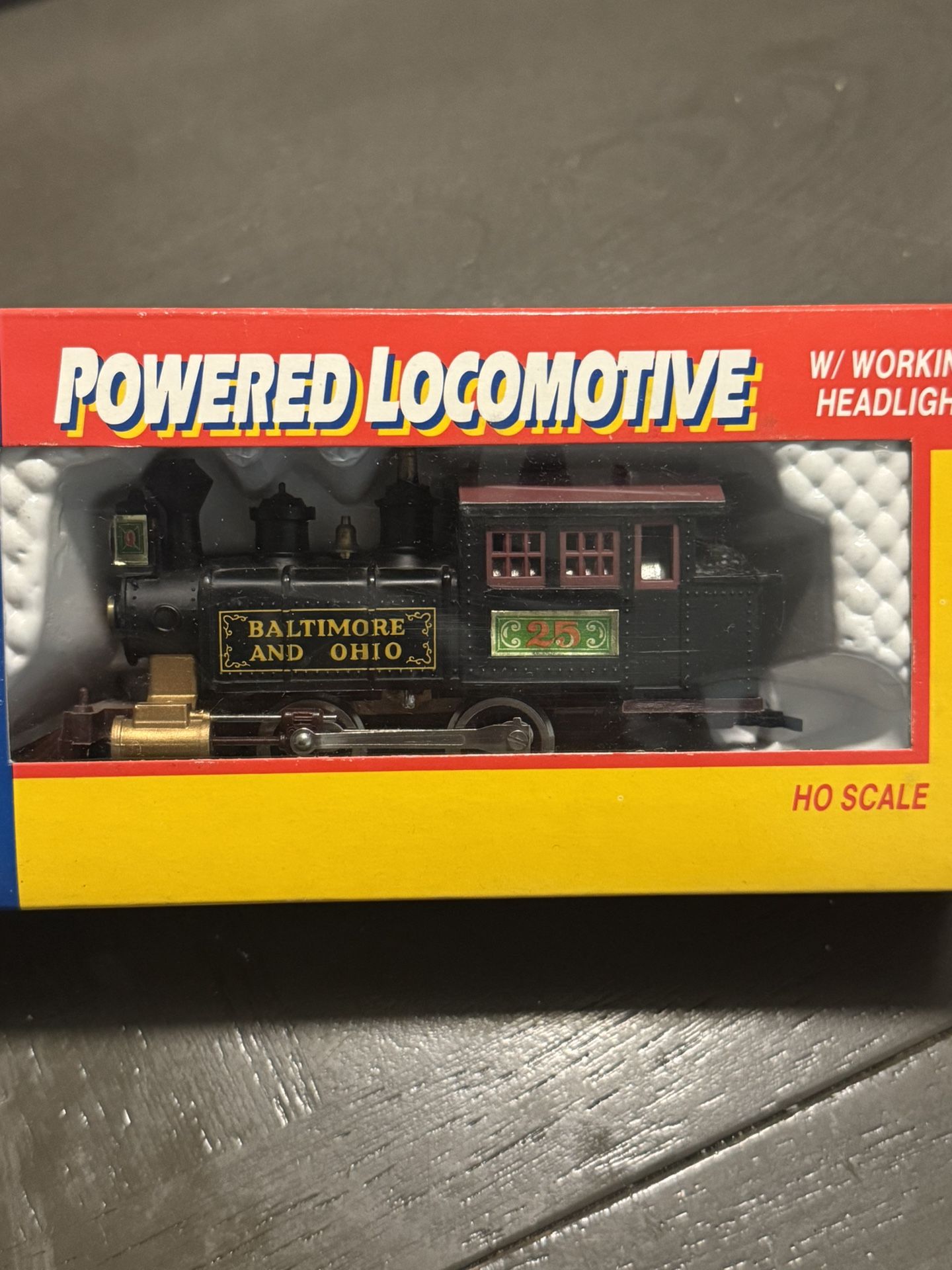 HO scale Locomotive With Working Head Light Baltimore & Ohio