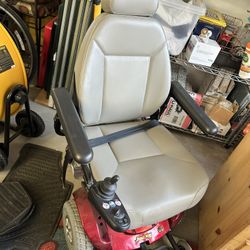 Jazzy Eletric Wheel Chair