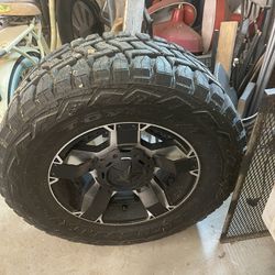 Tire For Sale With Rim