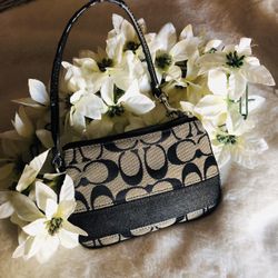Coach Change Purse Gently Used