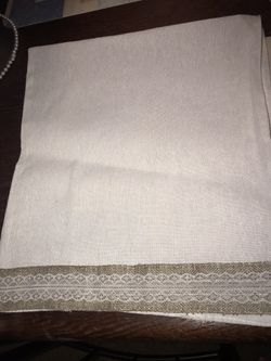8 Table Runners