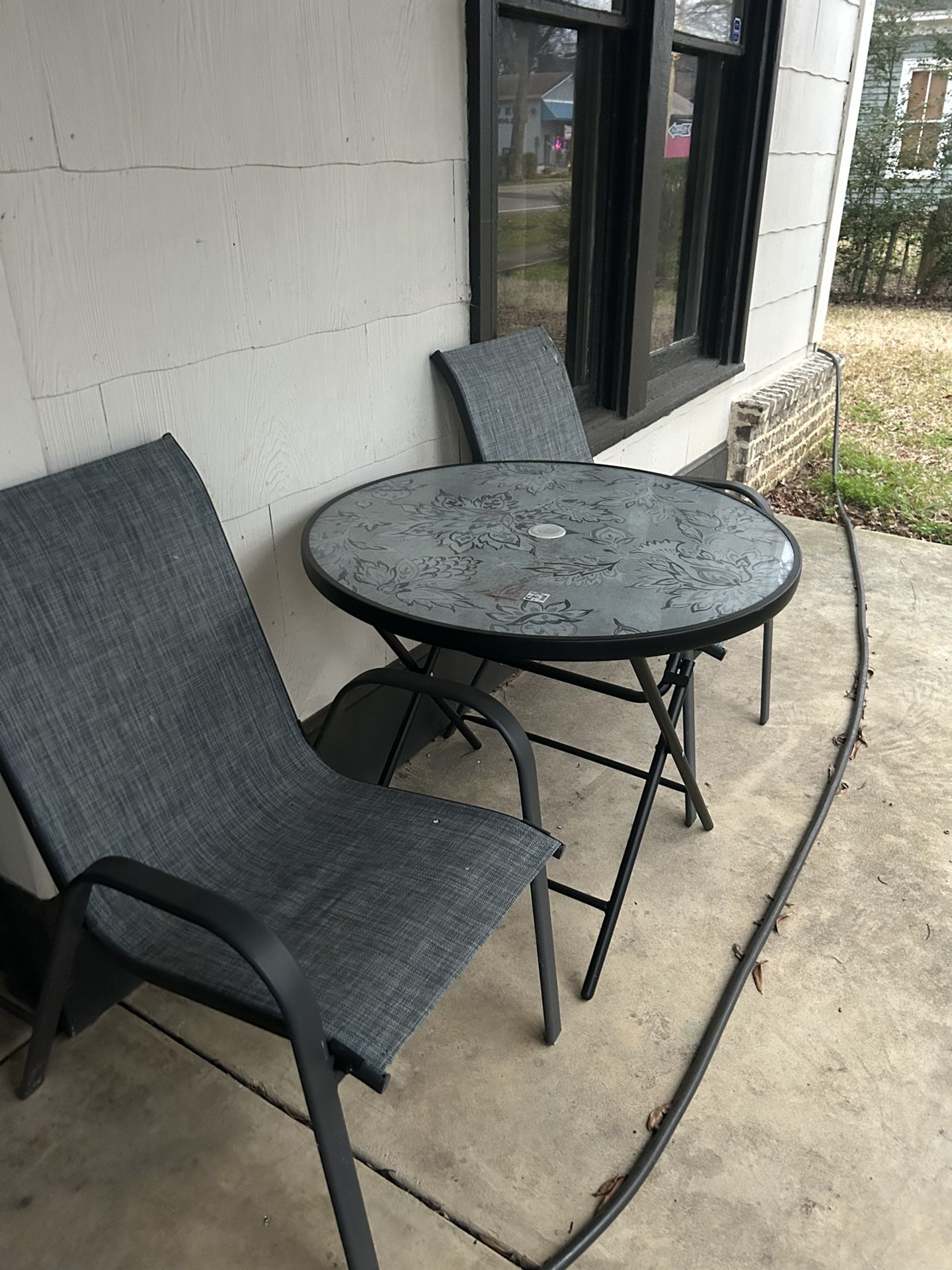 Outdoor Tables And 4 Chairs