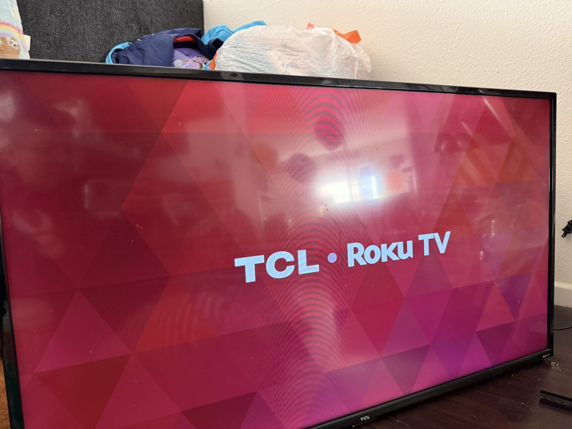 40in TCL LED Roku TV