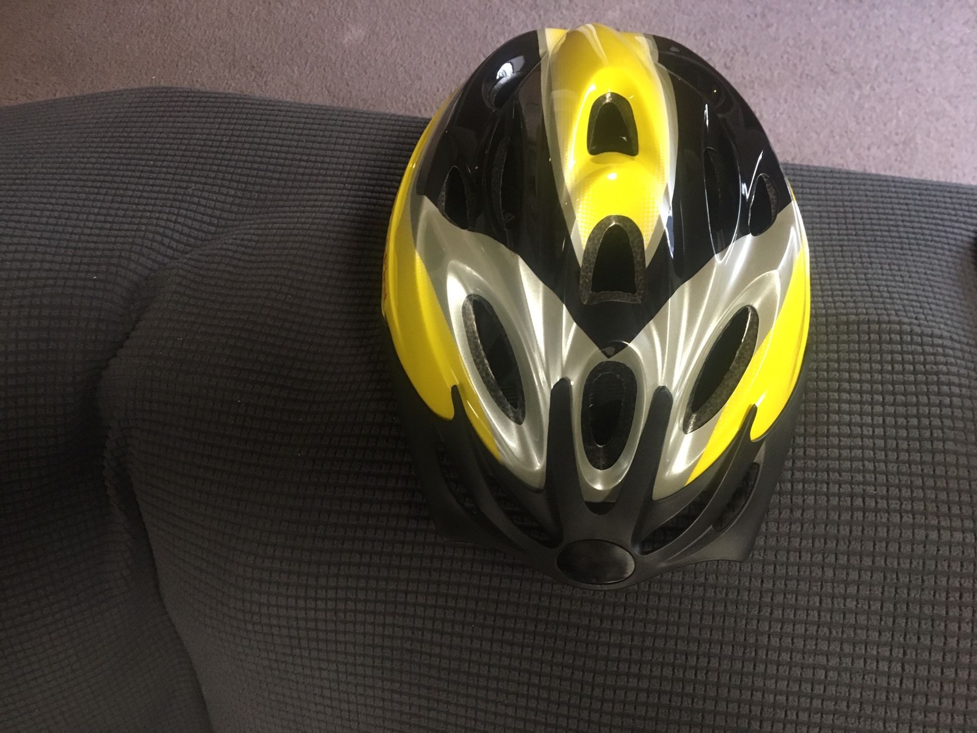 Brand New Bike Helmet size:L