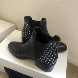Steve Madden Booties Size 7