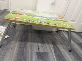 kid table for studying