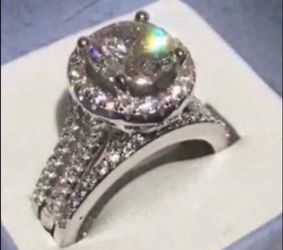 New 18 k white gold engagement ring wedding ring set