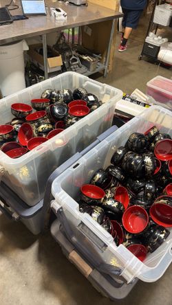Melatonin bunch of bowls some used some never used probably around 200 of those need to go today! It was $600, selling for 120, no bins included