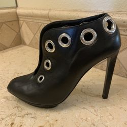 $1000 Alexander McQueen Stylish Boots