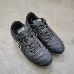 ProCat Pitch Soccer Cleat: SIZE 3