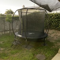 8’ Trampoline