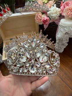 Coronas/Crowns/ Tiaras