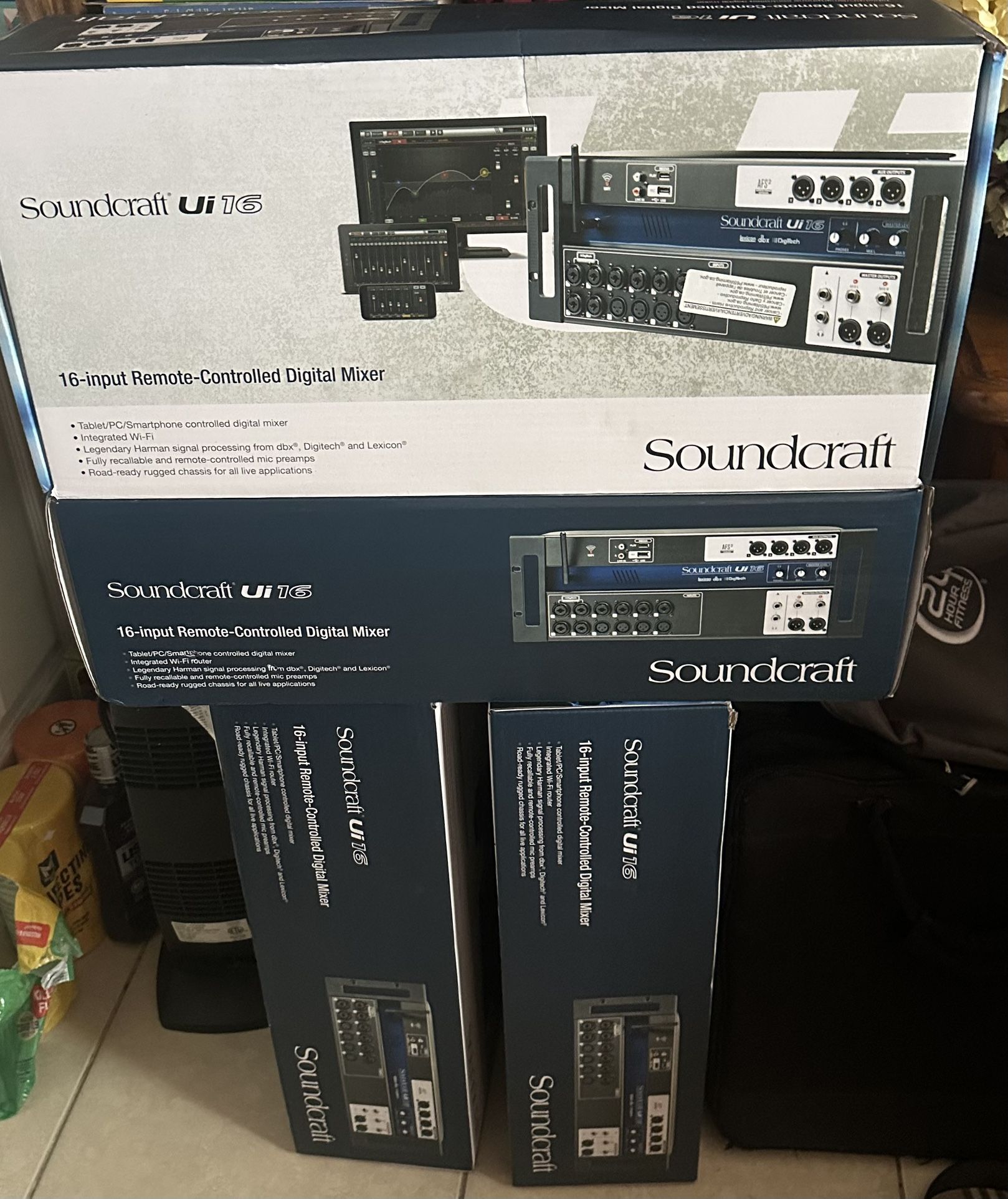 Soundcraft Ui16 16-channel Remote-controlled Digital Mixer