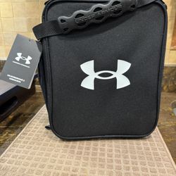 New with tags Under Armour Scrimmage 3 Lunch Box- black and white