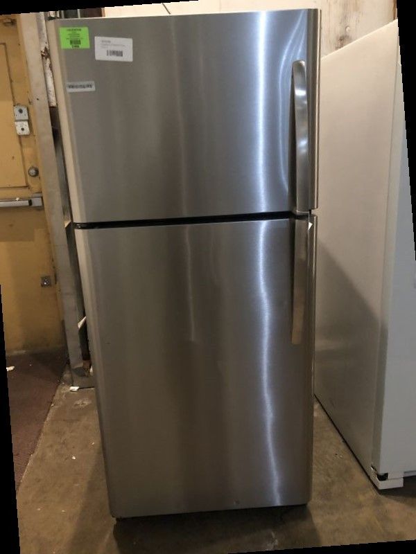 Frigidaire Top Freezer 🙈🍂⏰✔️⚡️🔥😀🙈🍂⏰✔️⚡️⚡️🔥😀🙈🍂⏰✔️⚡️ Appliance Liquidation!!!!!!!!!!!!!!!!!!!