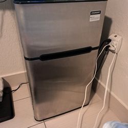 Mini Frigerator With Freezer
