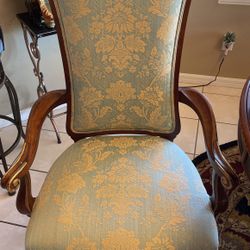 Dining Chairs Antique Style. 