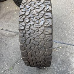 1 Tire 265-60-18 Bf Goodrich Ko2 95% Tread Life For $125 Mounted And Balanced 