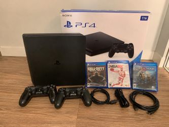 PS4 Slim 1TB Bundle w/ 2 Controllers & Games 🎮