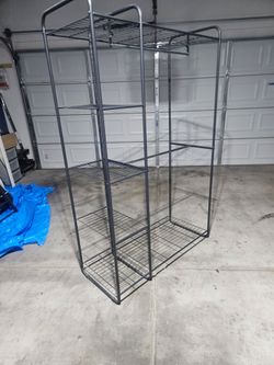 Clothing rack closet