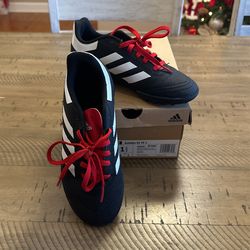 Youth Size 1 1/2 Soccer Cleats & Shin Guards