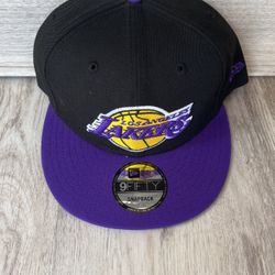 Los Angeles Lakers Snapback Hat$35