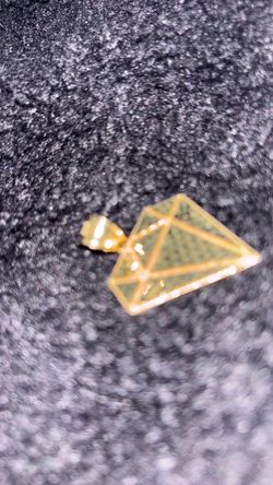 Diamond, gold pendant