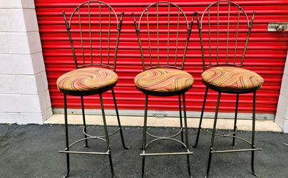 Set of 3 Bar Stools iron Frame Swirl Cushions chairs