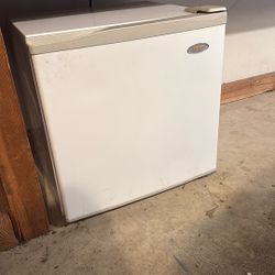 Good Condition Mini Fridge W/ Freezer