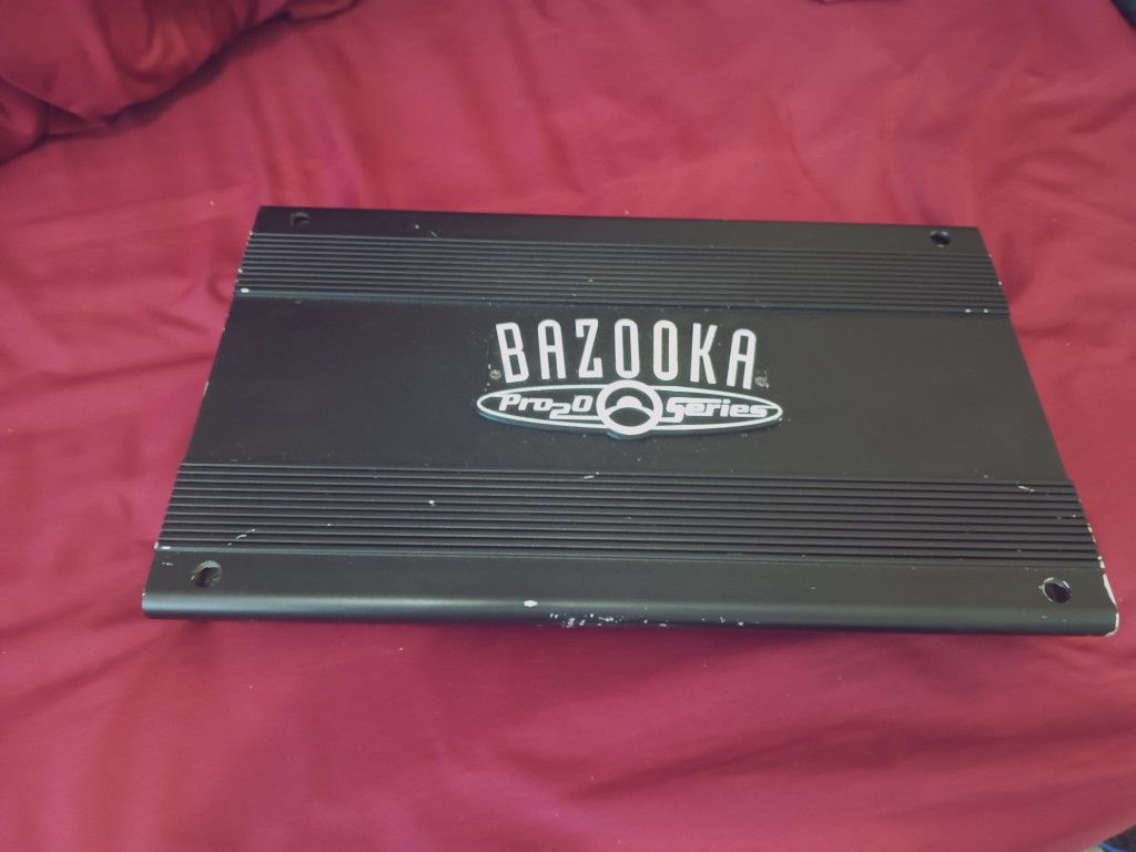Bazooka 4 Channel Pro Series Amplifier. Well Built 88 Watts Per Channel * 4 Channels. Works Great! TREE DELIVERY IN DEMO IN PORTLAND VANCOUVER