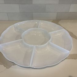 White Plastic Compartment Chip And Dip Tray, 16 inches Diameter