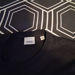 Burberry Tshirt
